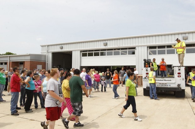 071412mp-evansdalesearchers2.jpg